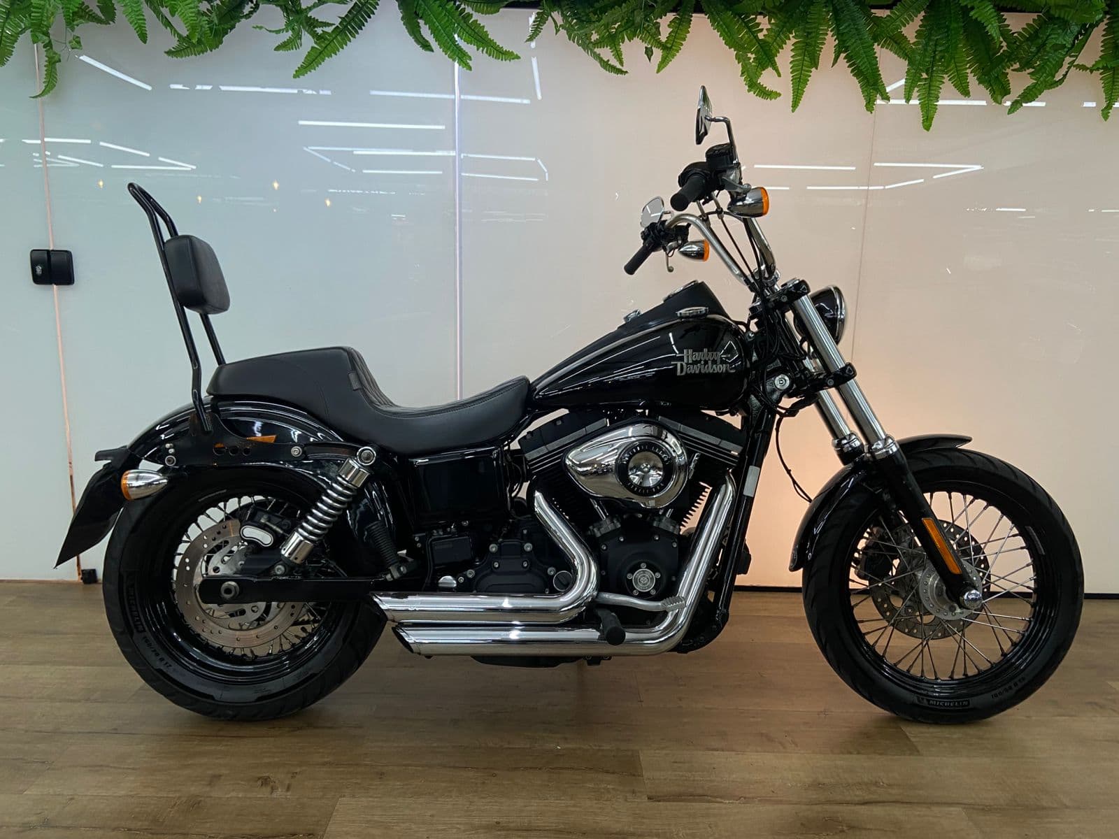 HARLEY-DAVIDSON STREET BOB FXDB