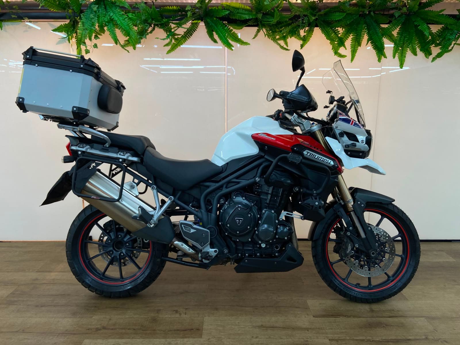TRIUMPH TIGER 1200 EXPLORER — foto 1 de 7